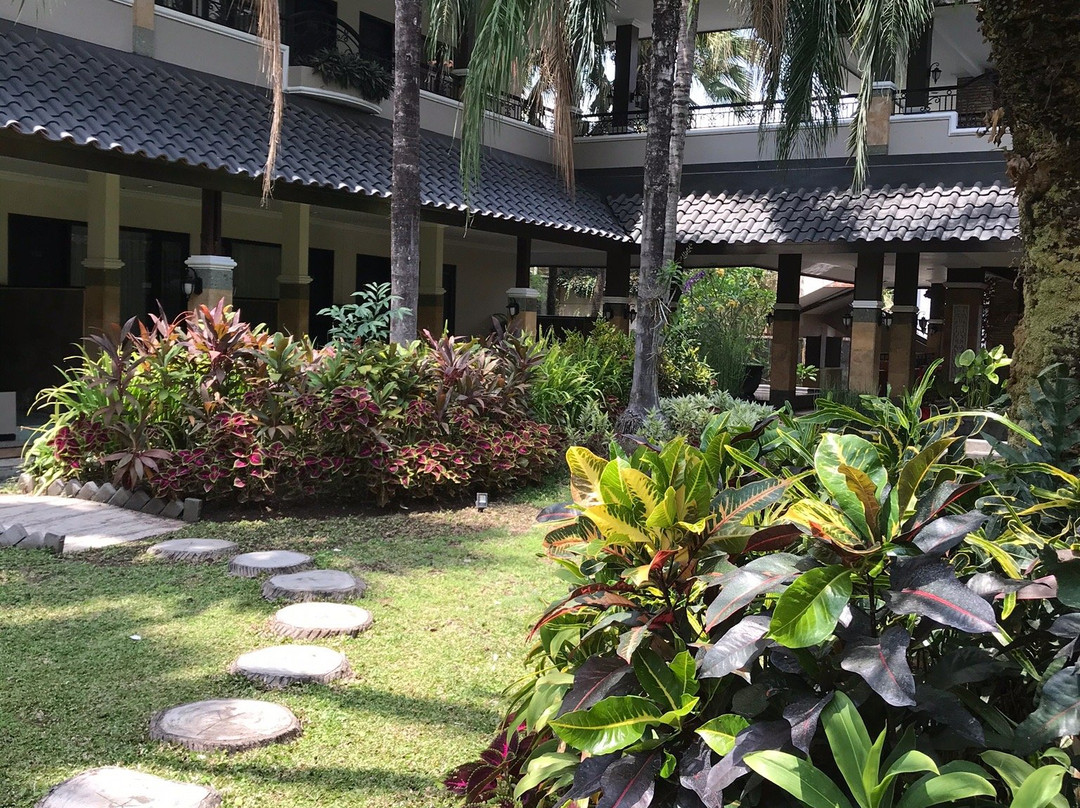 Luminor Hotel Jember by WH主图