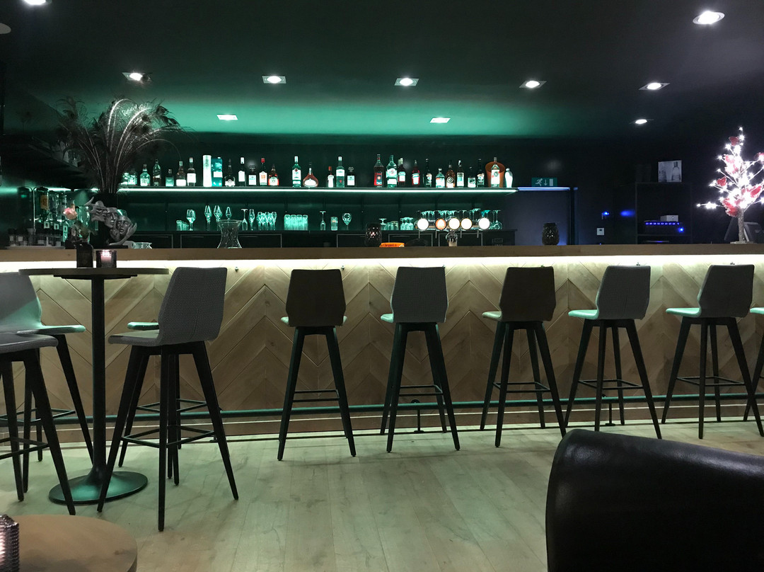 Poederlee餐馆和美食-De Sellerie