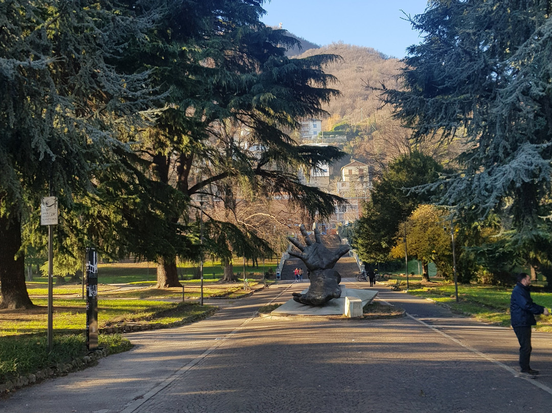 Monumento Le Mani-科莫必去景点