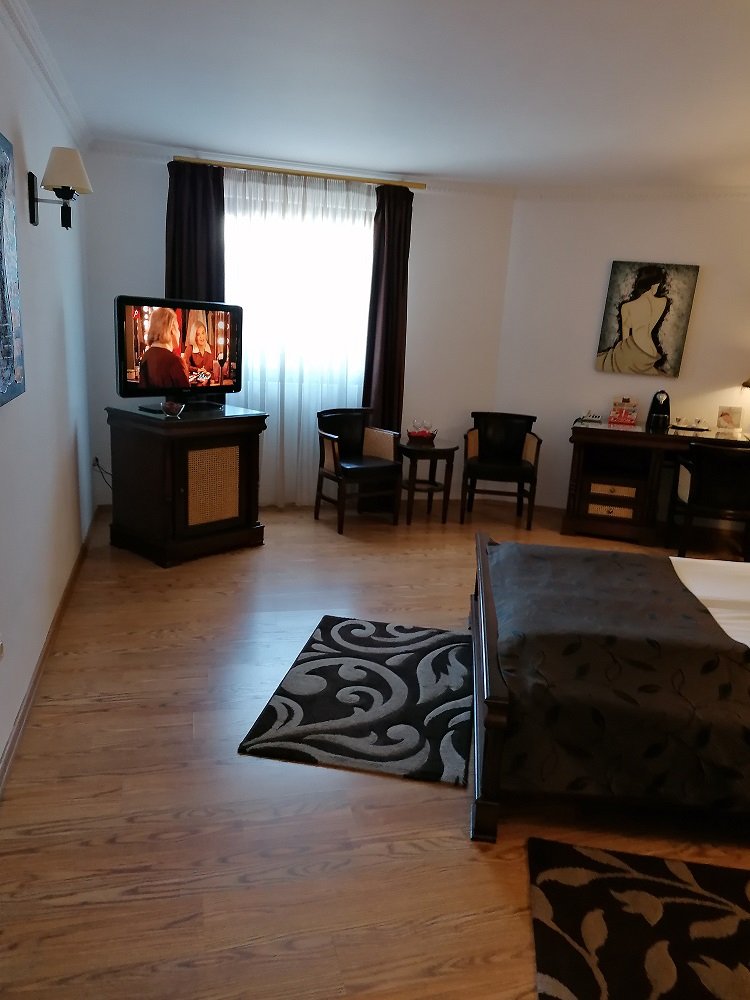 Korona Hotel-官方