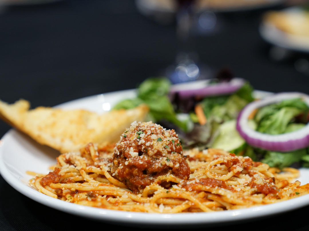 Brandon Styles Live Theater & Magic Shop at OWA-弗利必去景点