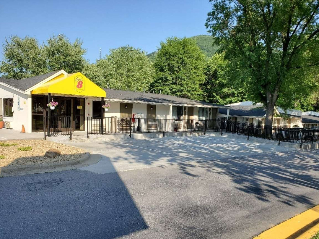 Super 8 by Wyndham Asheville/Biltmore主图