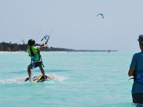 Kitesurf Fuerteventura FuerteActive Kite School-科拉雷侯必去景点