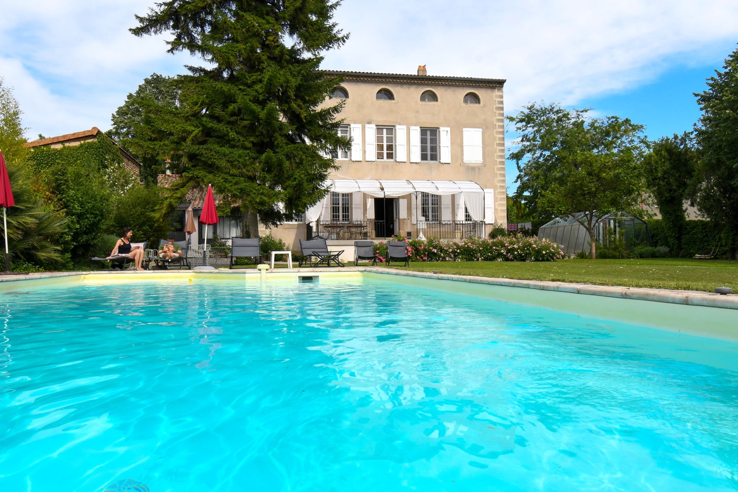 Villa Rhôna-官方
