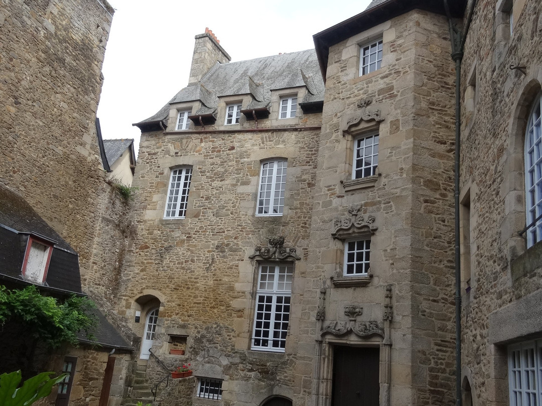 Ancien Hotel Beaumanoir-迪楠必去景点