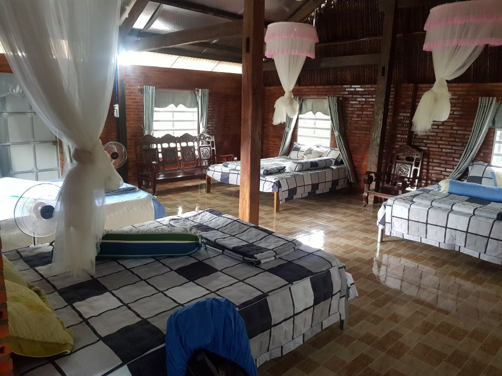 Adventure Trek Logde主图