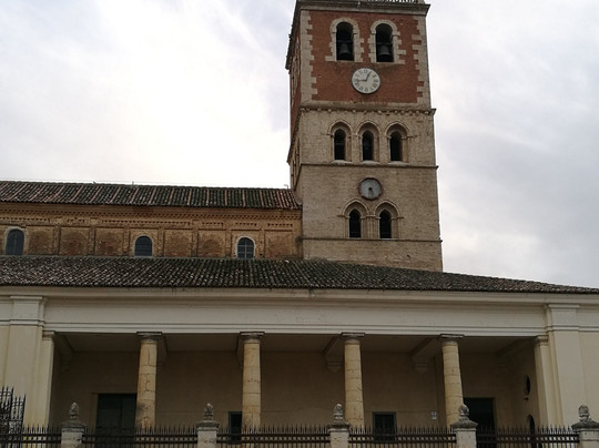 Iglesia de San Miguel-Villalon de Campos必去景点