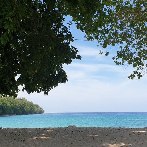 Wari Beach-Biak必去景点