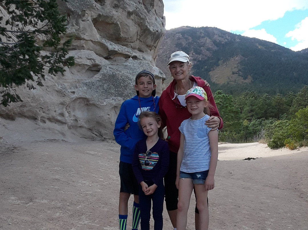 Monument Rock Trail-Monument必去景点