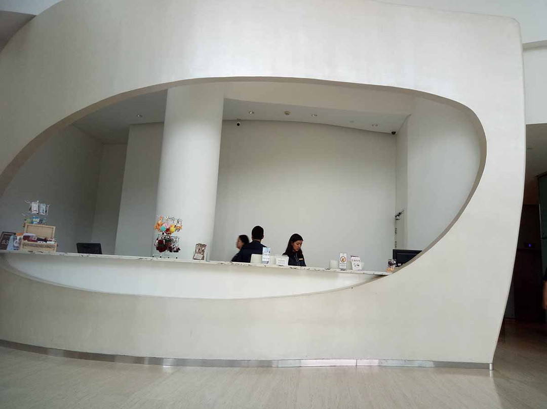 万隆森萨酒店主图