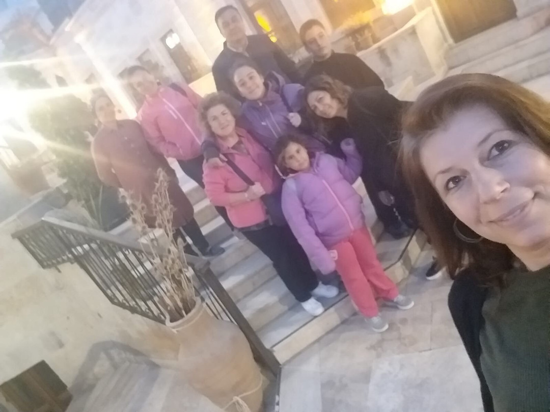 Magic Cave House主图