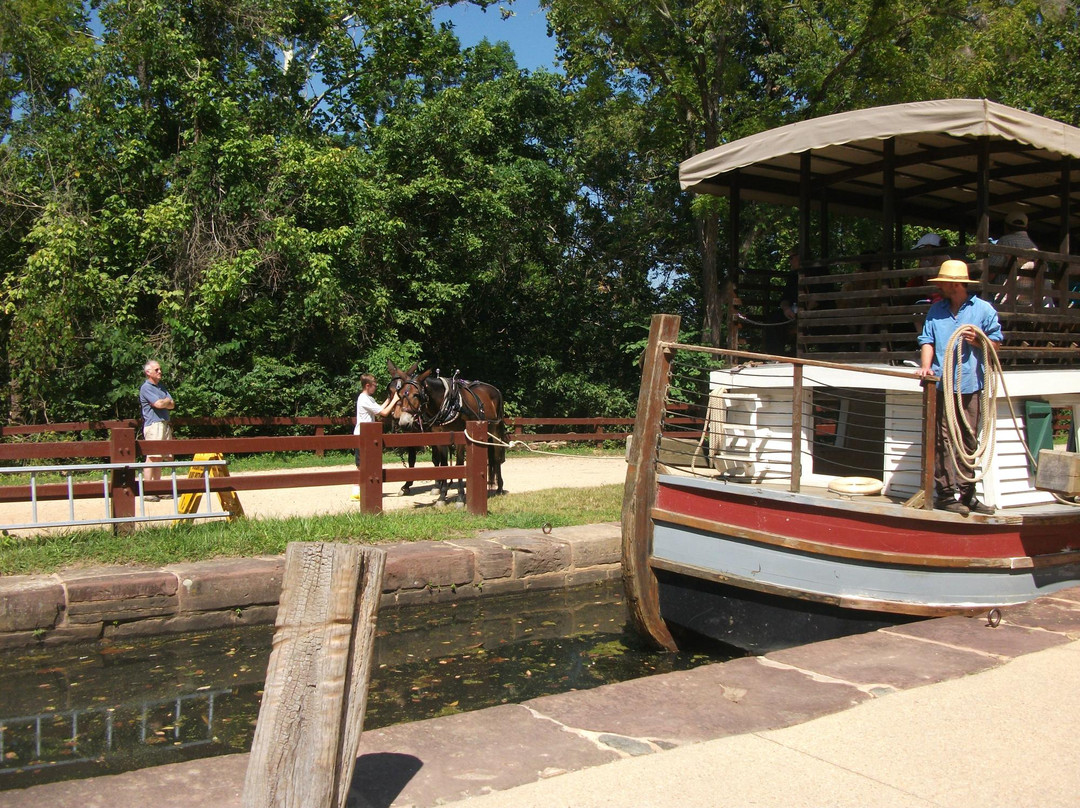Great Falls Canal Boat Ride景点图片