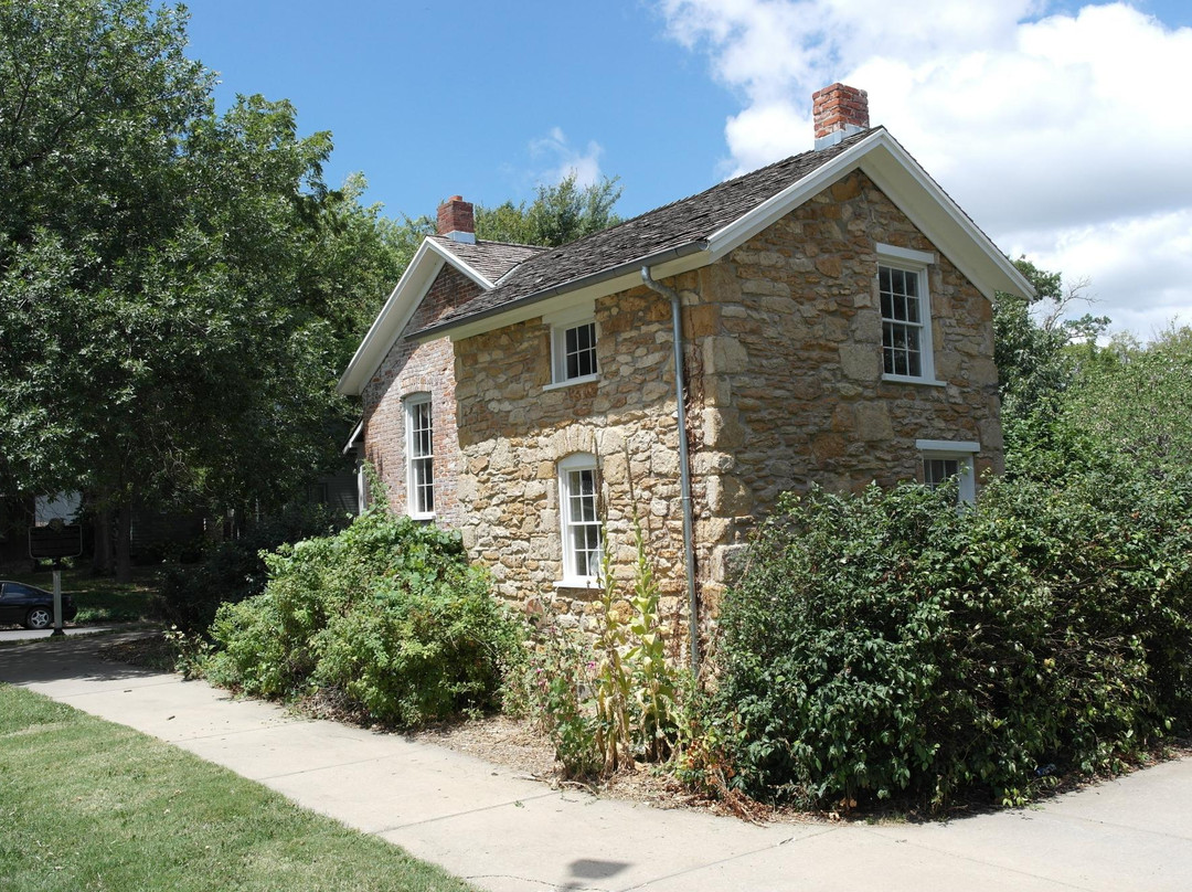 Hobbs Park Memorial-劳伦斯必去景点