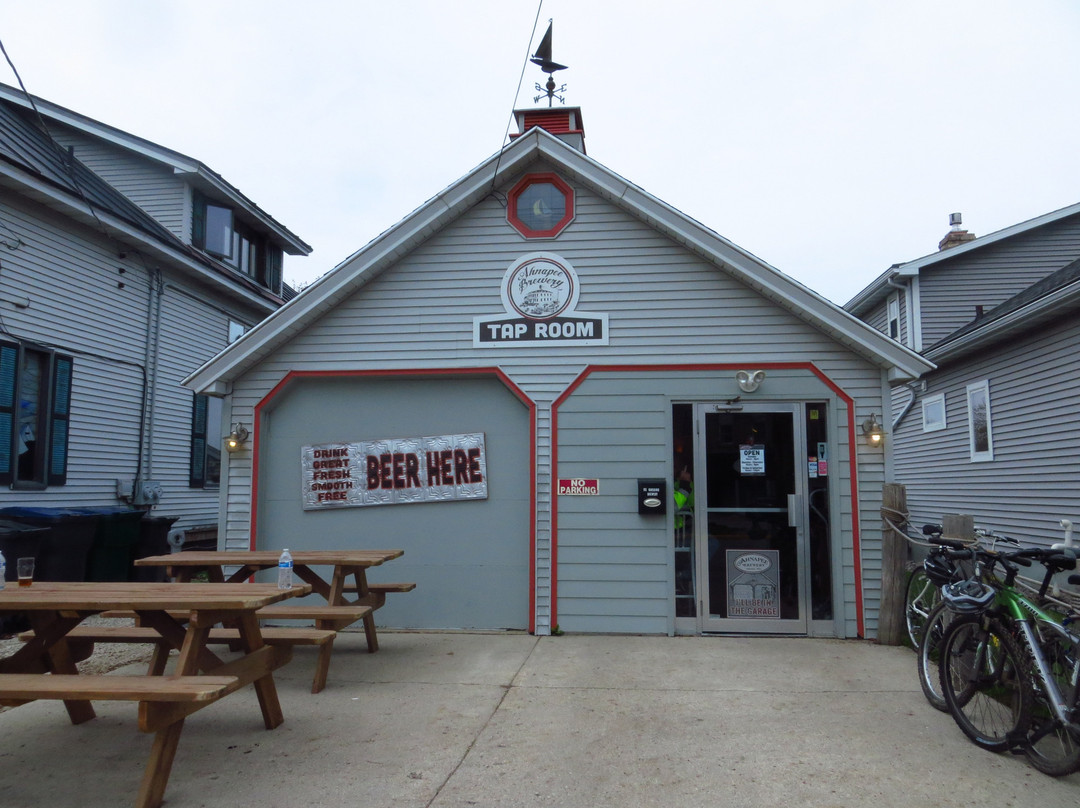 Algoma旅游景点-Ahnapee Brewery