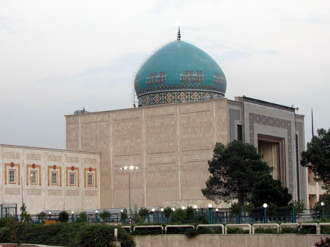 Holy shrine of Imam khomeini景点图片