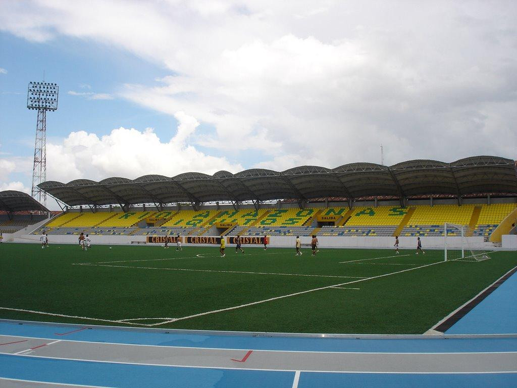 Estadio Max Augustin景点图片