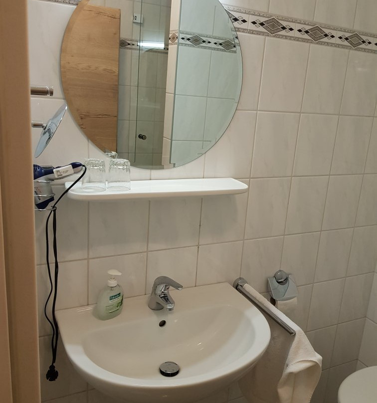 豪斯沃德施餐厅酒店主图