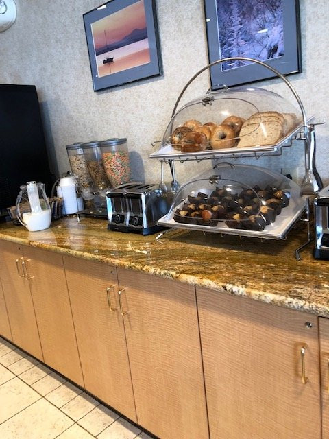 Microtel Inn & Suites By Wyndham Plattsburgh主图