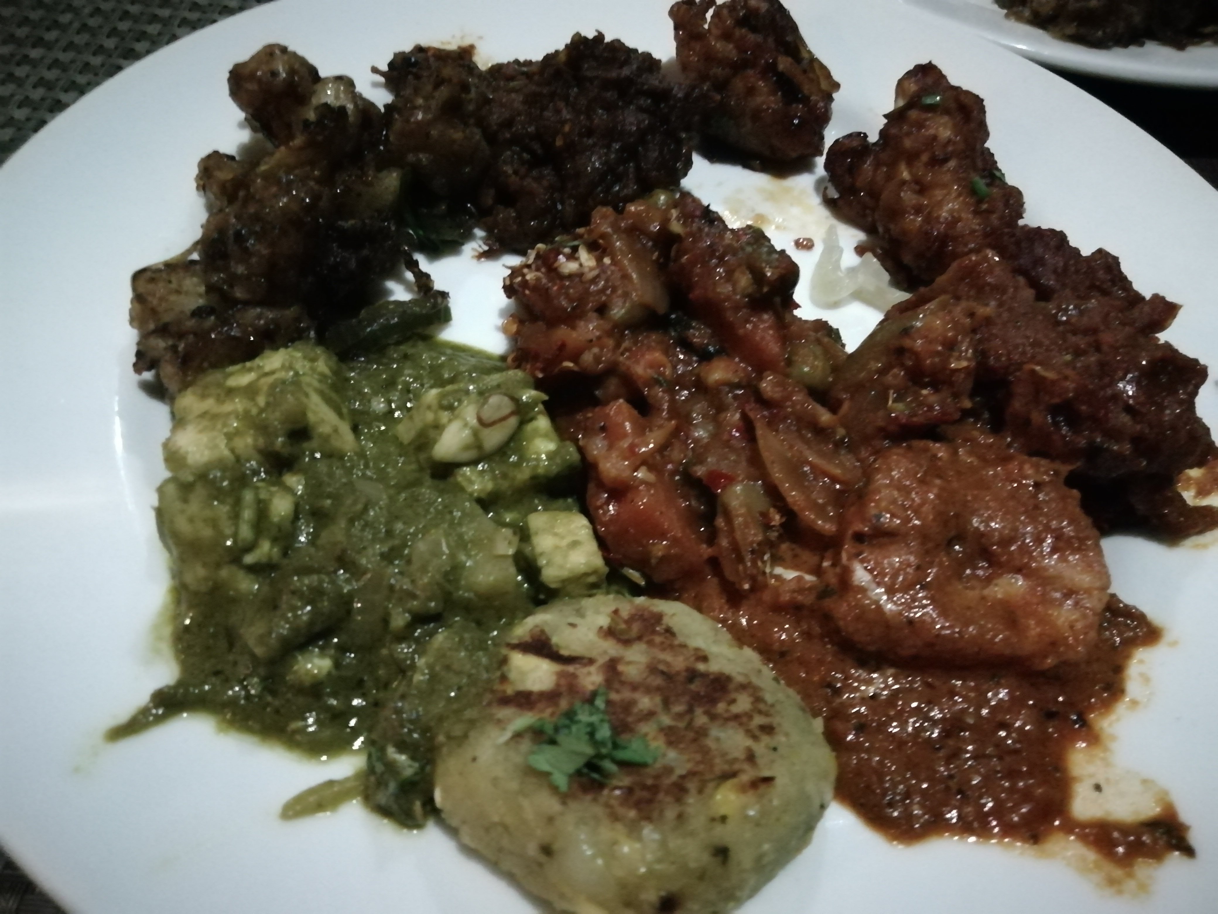 Uday Suites Garden Hotel-餐饮