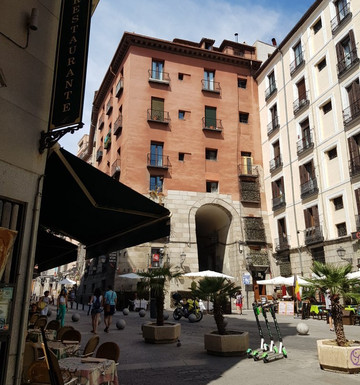 库齐里埃洛斯门-马德里必去景点