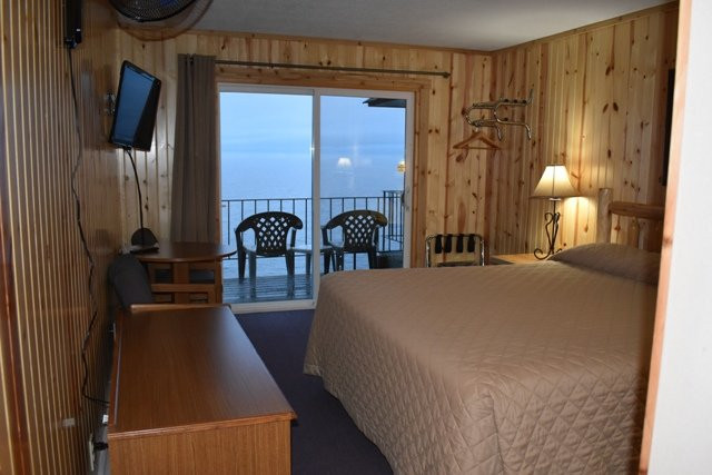 苏必利尔湖悬崖居民酒店主图