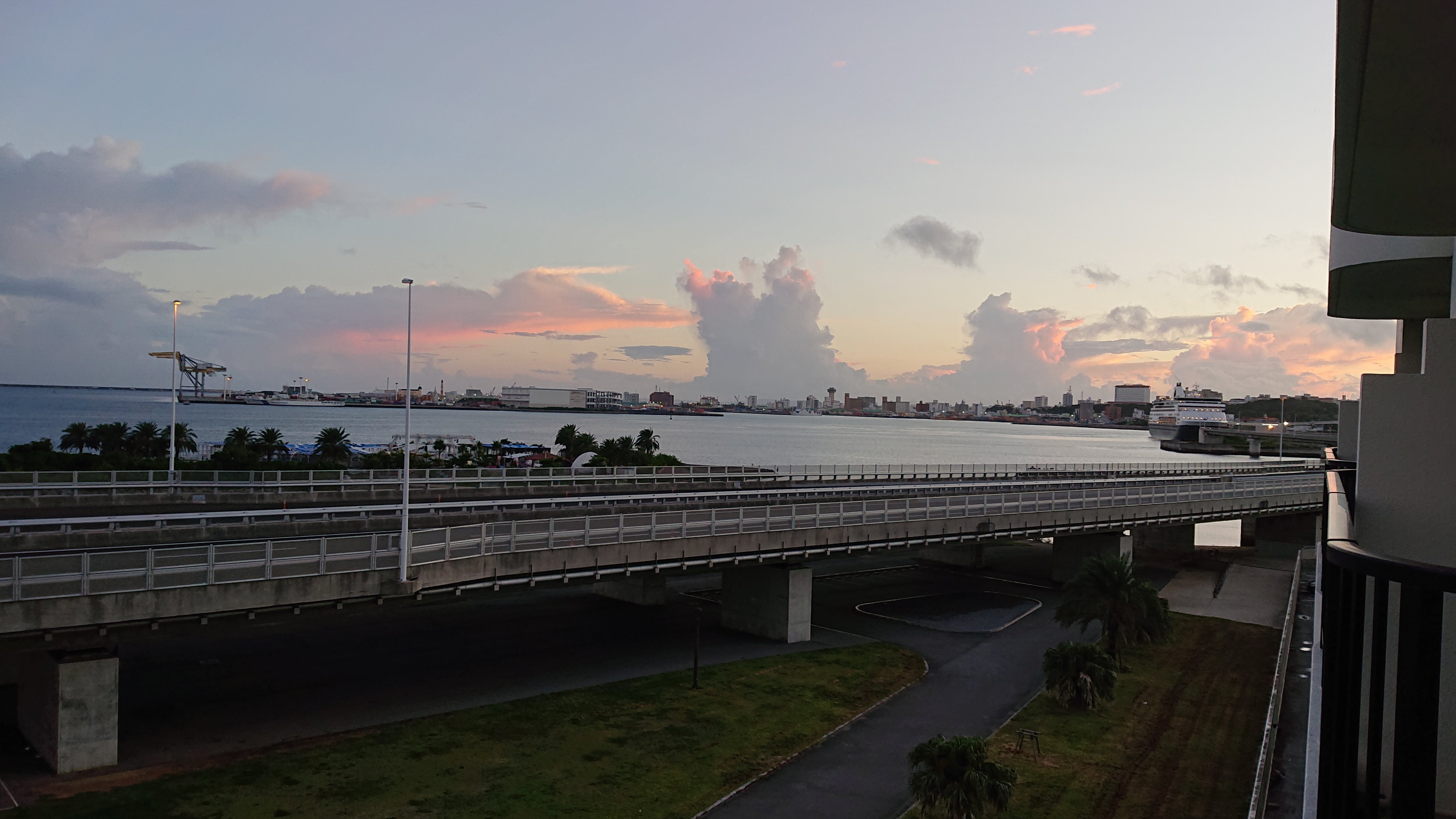 那霸海滩边酒店-酒店景观