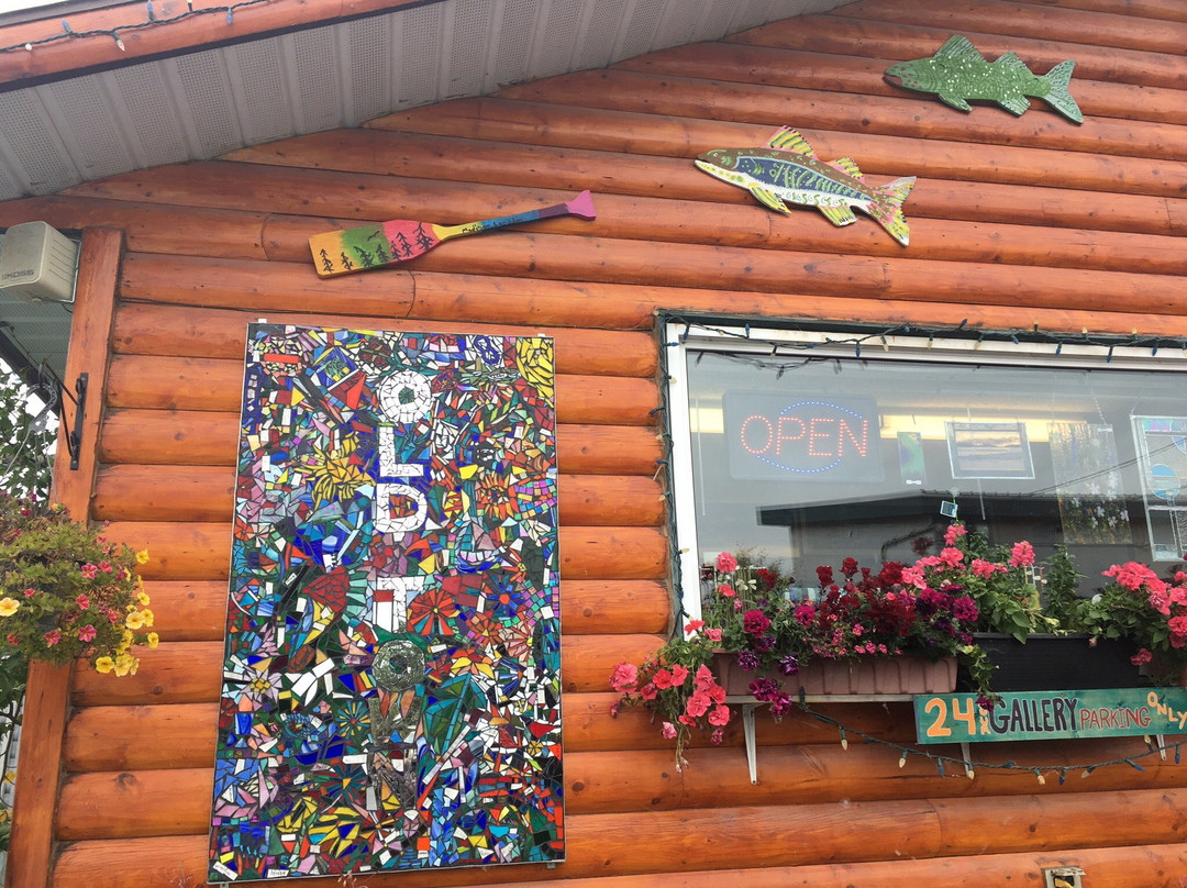 Down to Earth Gallery-黄刀镇必去景点