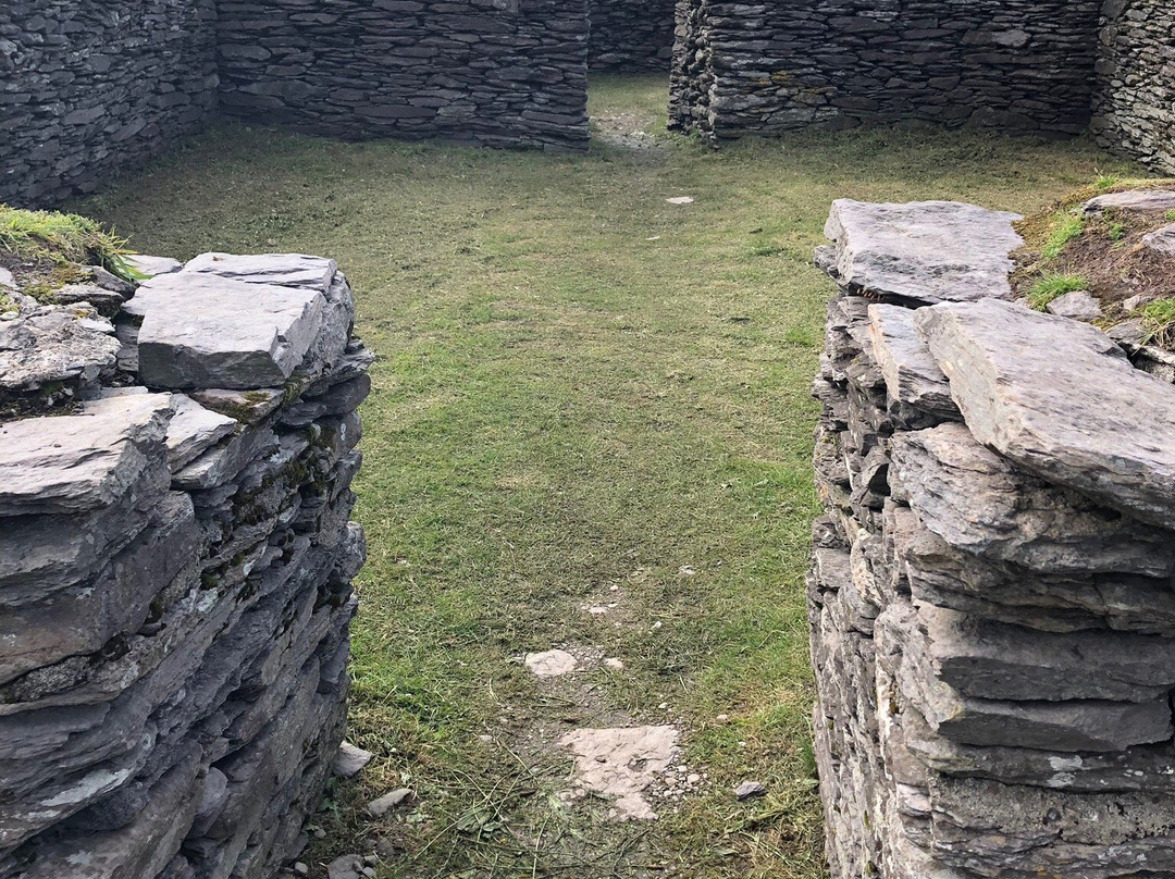 Leacanabuaile Fort-Cahersiveen必去景点