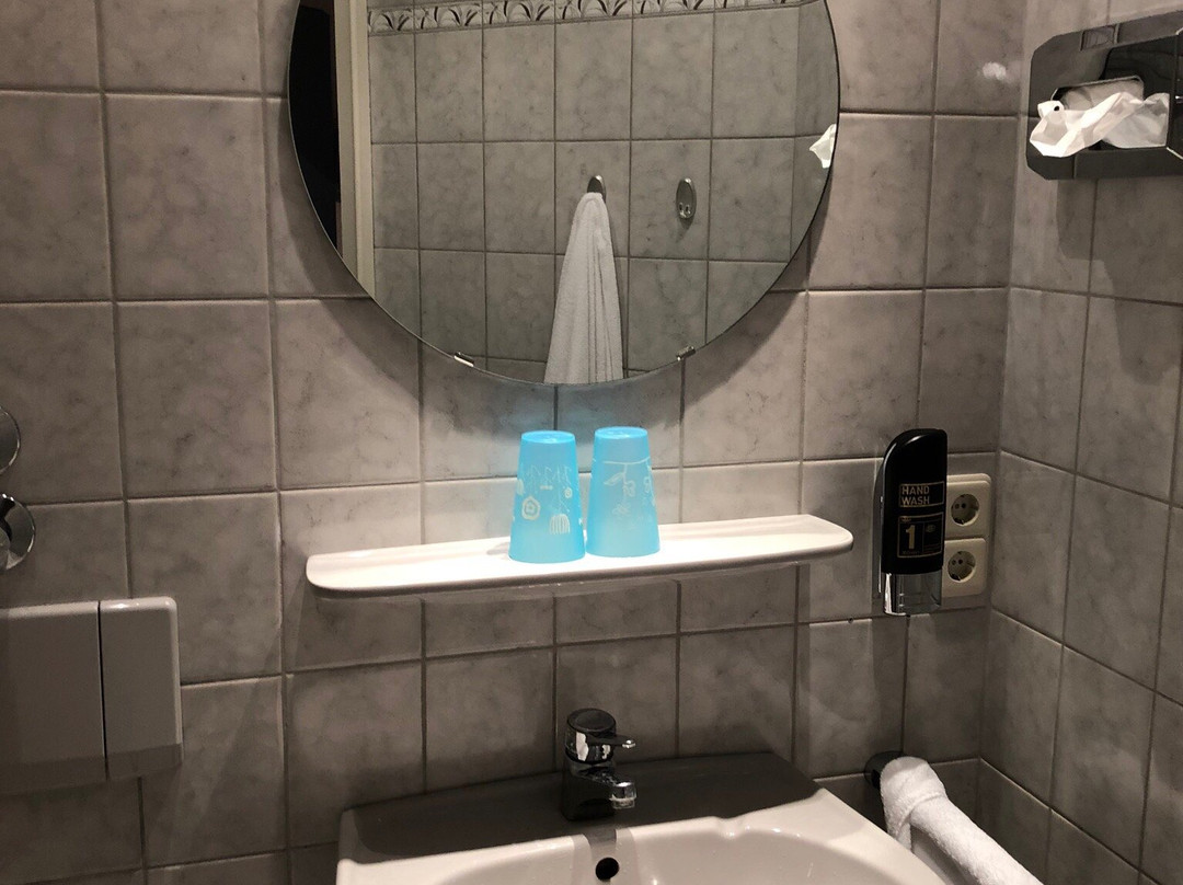 黑登纳尔酒店主图