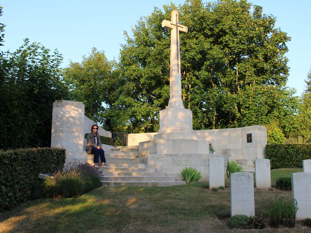 Authuille Military Cemetery景点图片