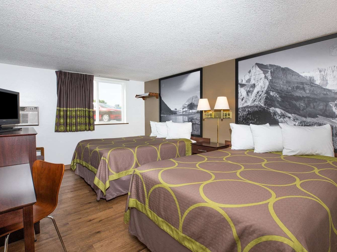 米苏拉-布鲁克斯街温德姆速8酒店主图