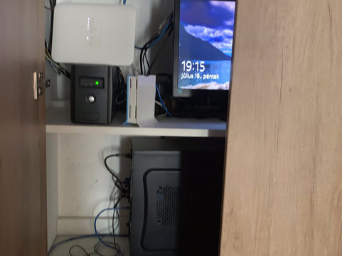 Zsalyaliget Hotel主图