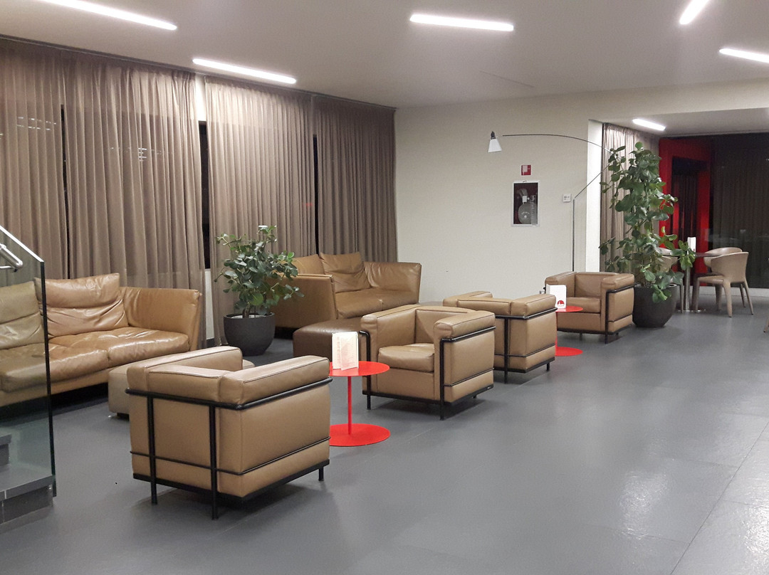 乌纳伯罗格纳酒店主图