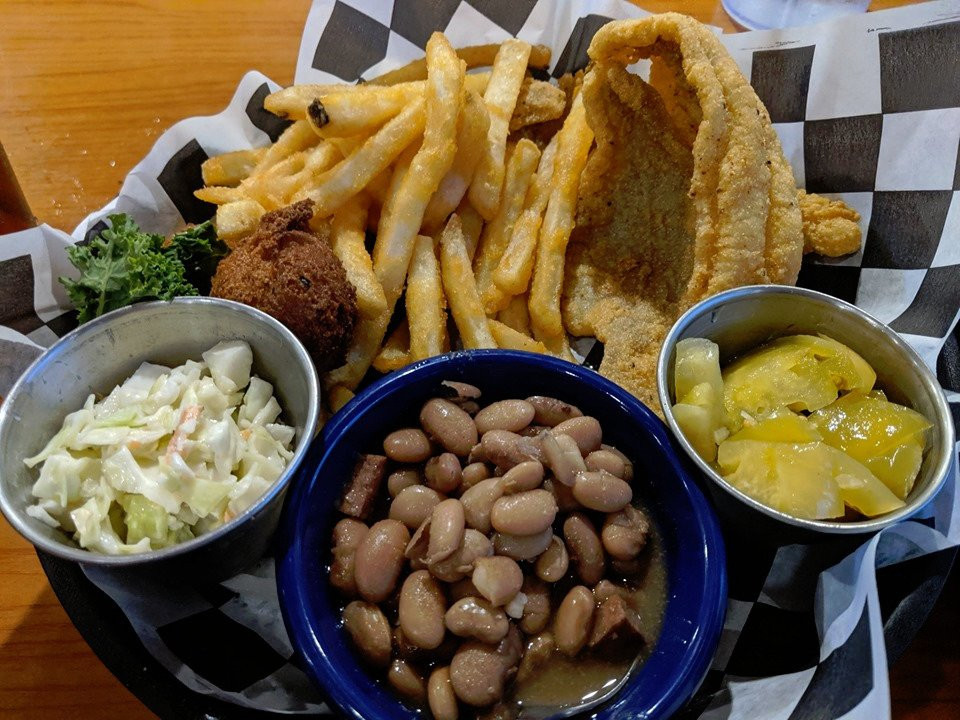 Angler's White River Resort主图