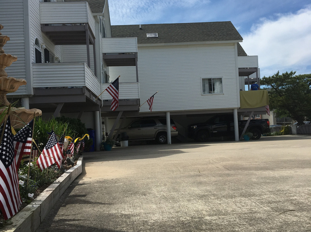 Adams Ocean Front Resort Motel and Villas主图