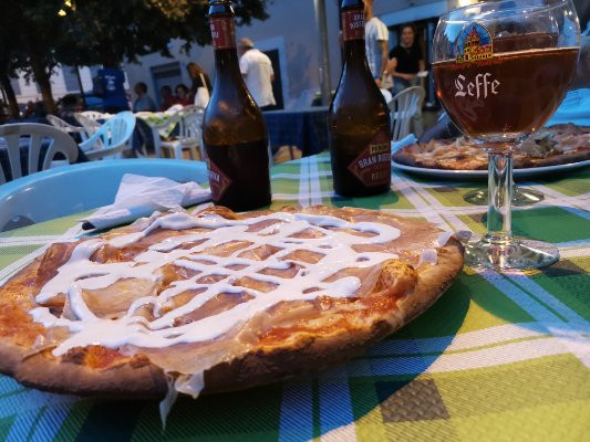 Pub Artois Pizzeria SNC