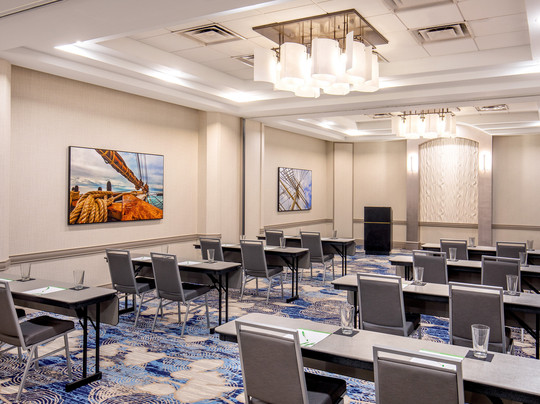 Holiday Inn Newport News - Hampton By IHG主图