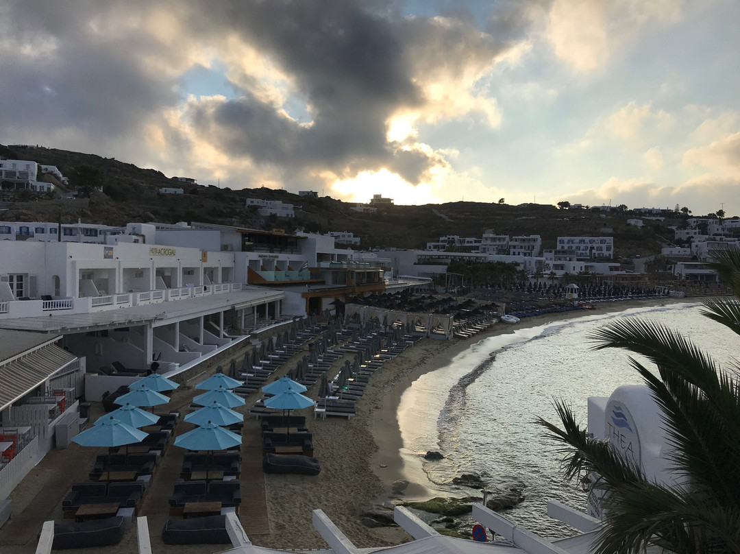 佩蒂诺斯海滩酒店主图