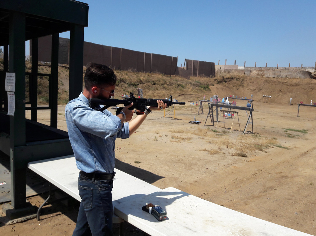 Mike Raahauge Shooting Range-科罗纳必去景点