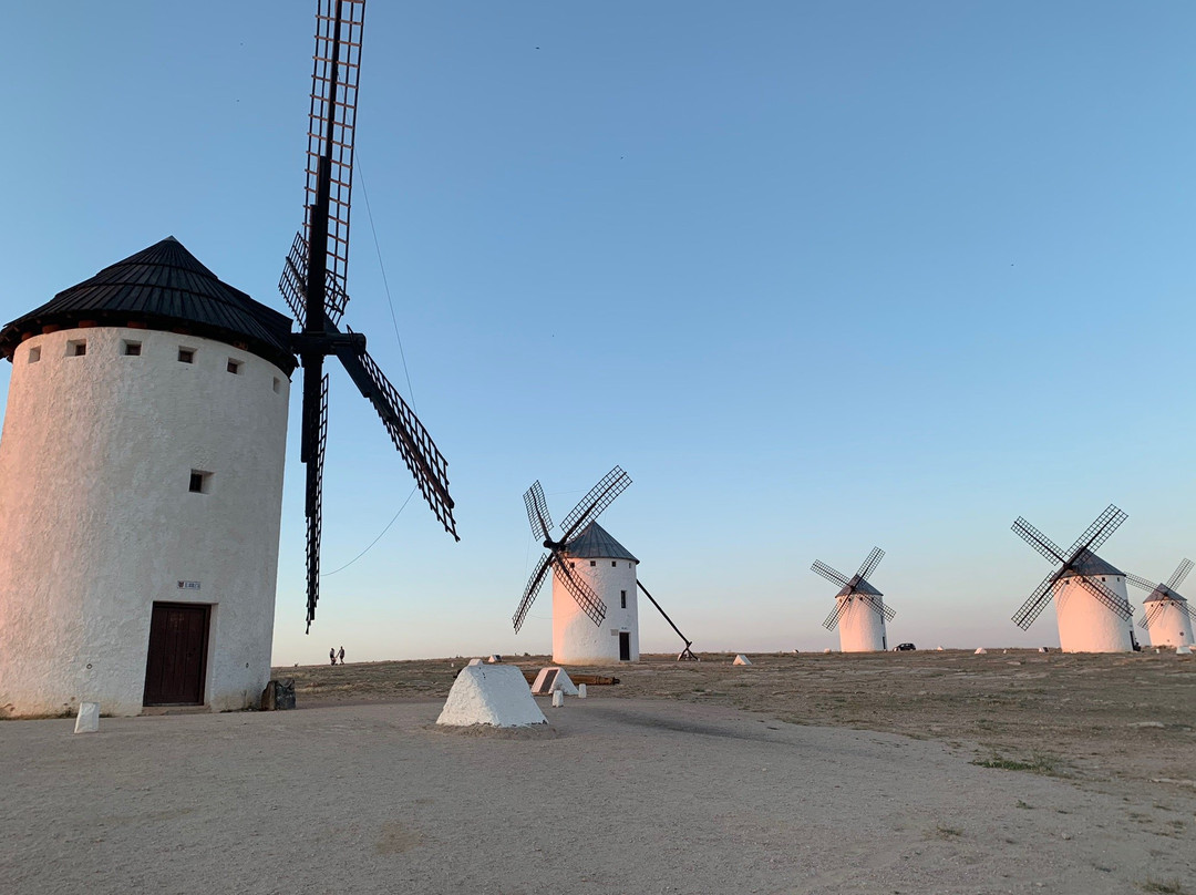 Plaza Pozo Hondo-Campo de Criptana必去景点