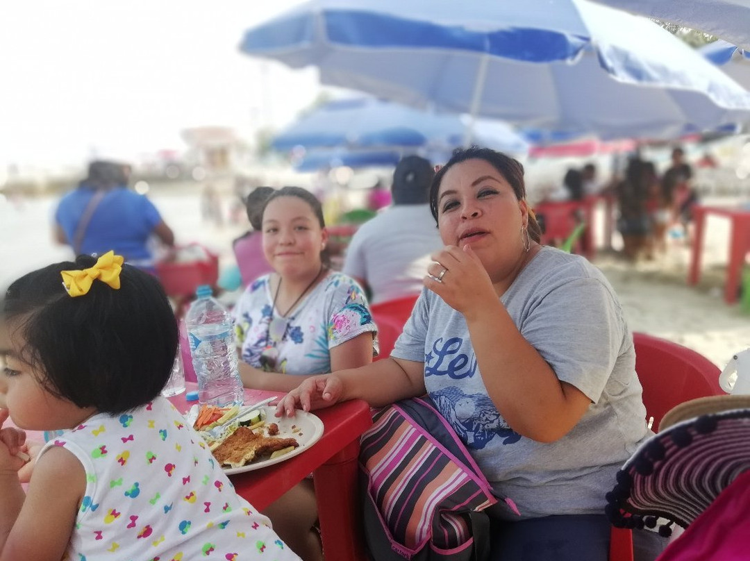 Playa Principal de Puerto Escondido-埃斯孔迪多港必去景点