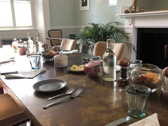 摩尔镇旅馆主图