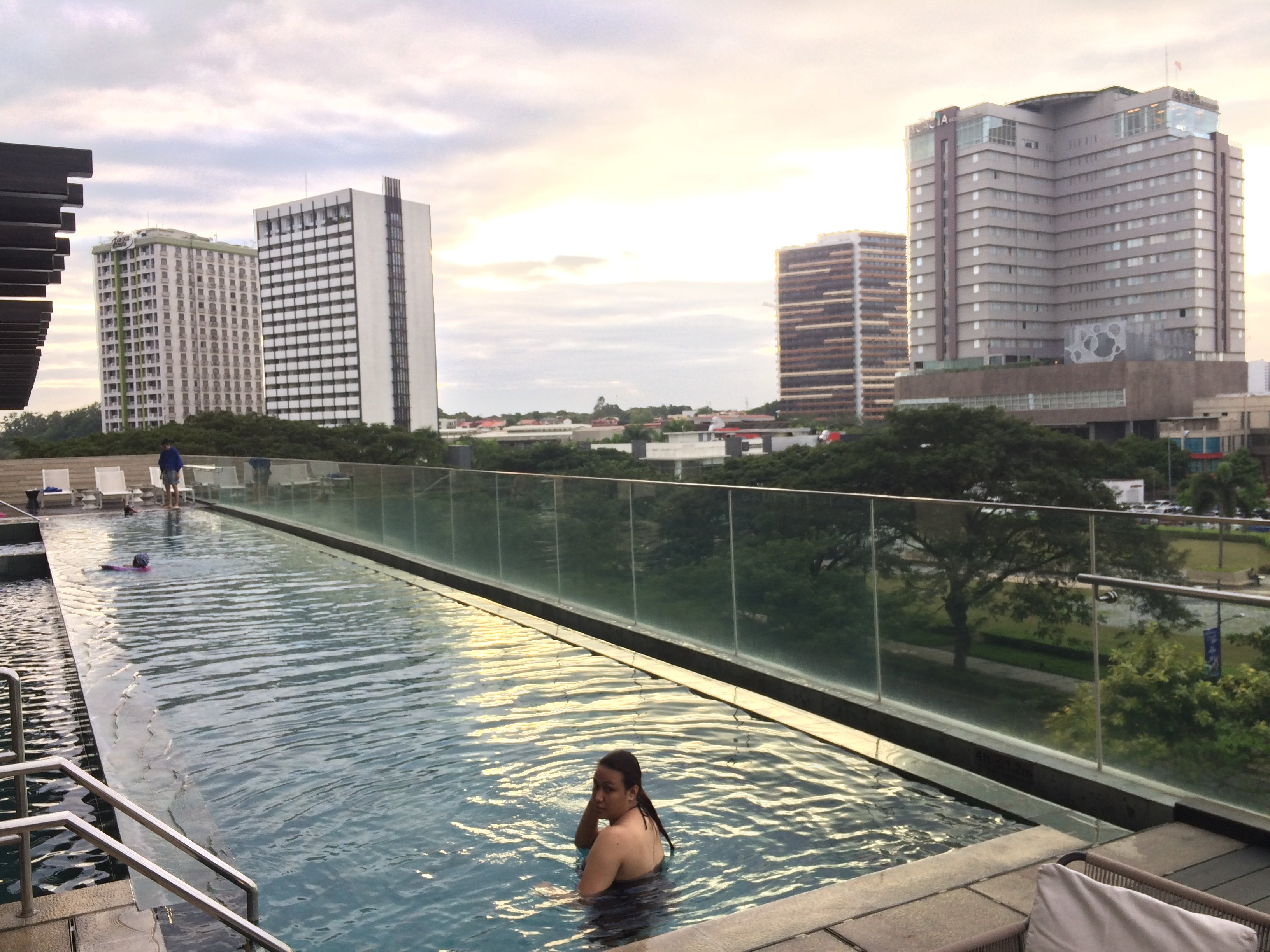 Somerset Alabang Manila-泳池