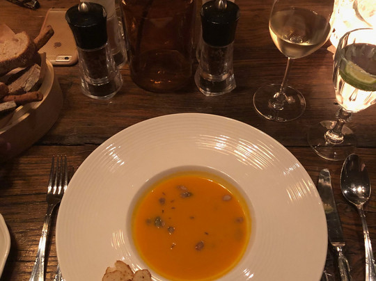 奥拉夫亚酒店主图