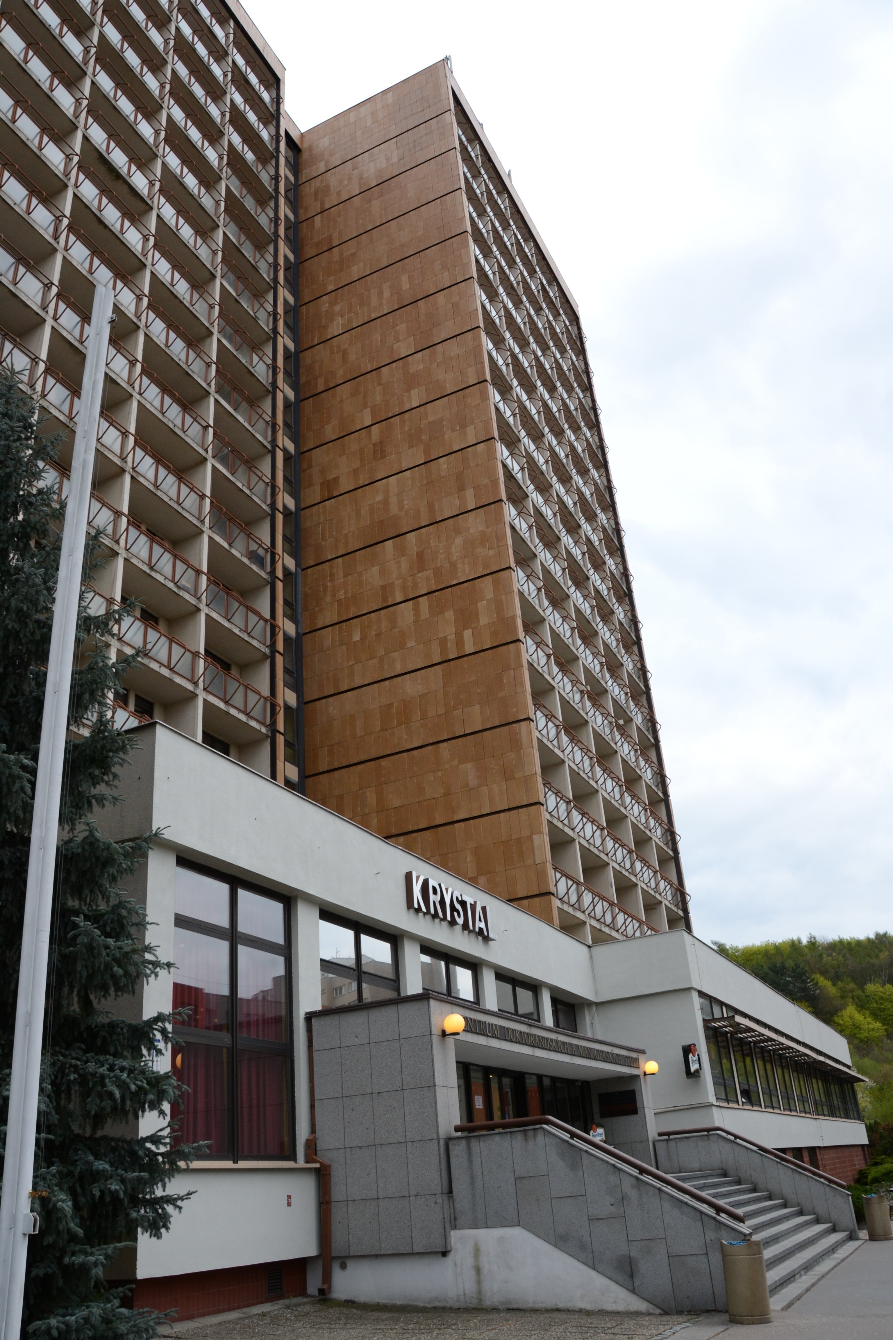 Hotel Krystal-portrait