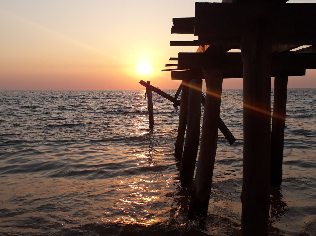 Sunset Beach Yoga, Reiki, Massage & Accupuncture-高龙撒冷岛必去景点