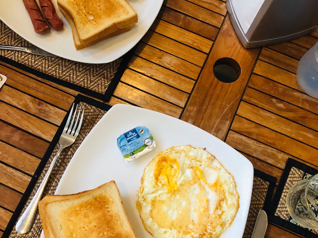 Dhiffushi White Sand Beach Hotel主图