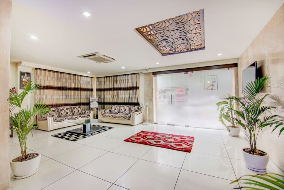 FabHotel Keerthi's Anupama主图