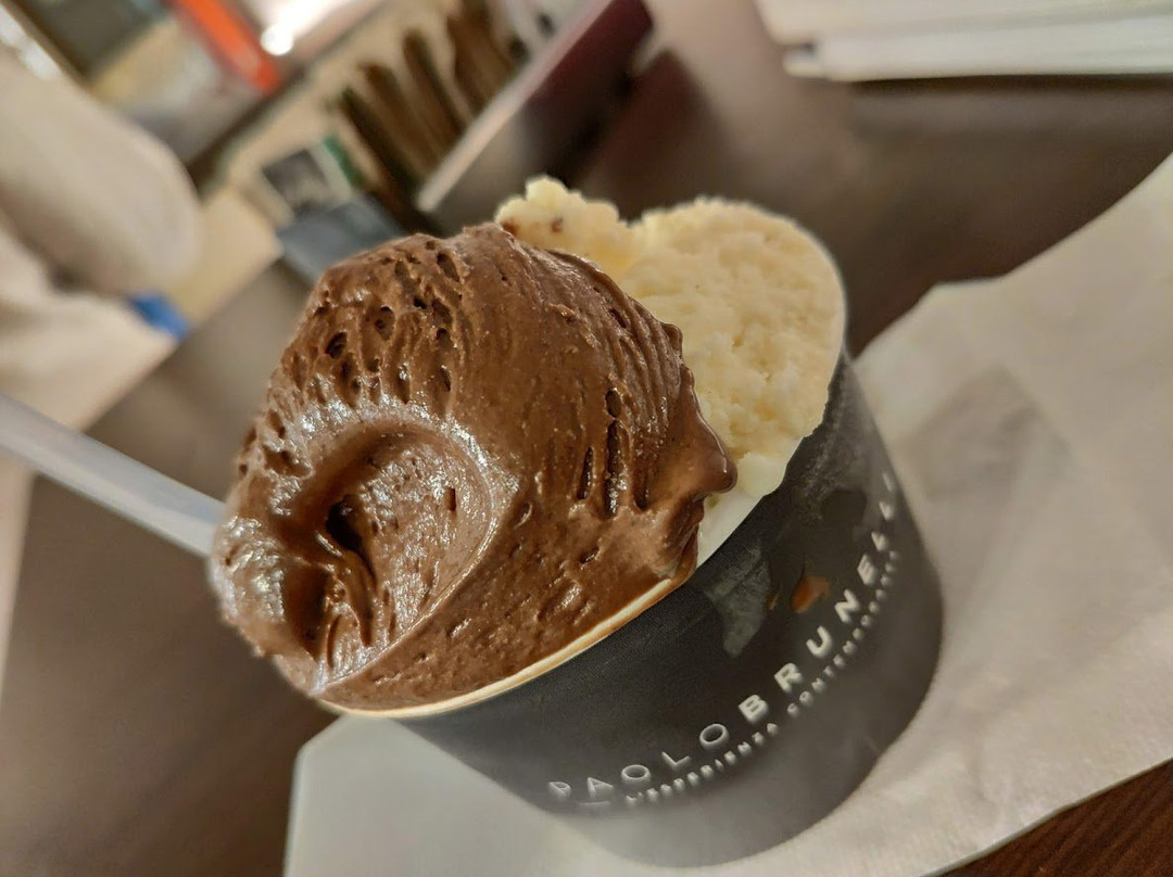 Paolo Brunelli Gelateria-Cioccolateria