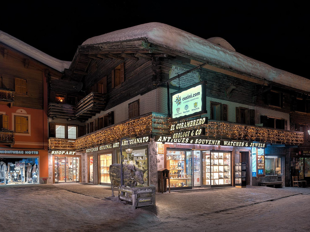 El Corambrero Souvenir & Antiques-利维尼奥必去景点